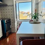 Cozy In Bairro Alto Cais Do Sodre * Lissabon