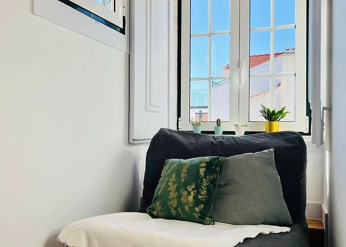 Cozy In Bairro Alto Cais Do Sodre * Lisboa