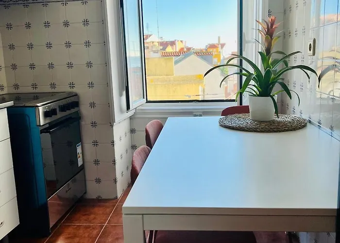 Cozy In Bairro Alto Cais Do Sodre * Lissabon